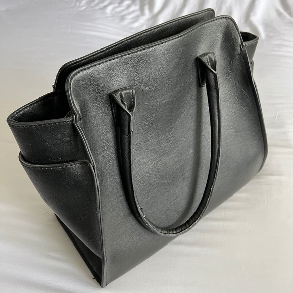 London Fog Black Faux Leather Satchel Handbag with Silver Hardware - Picture 5 of 15